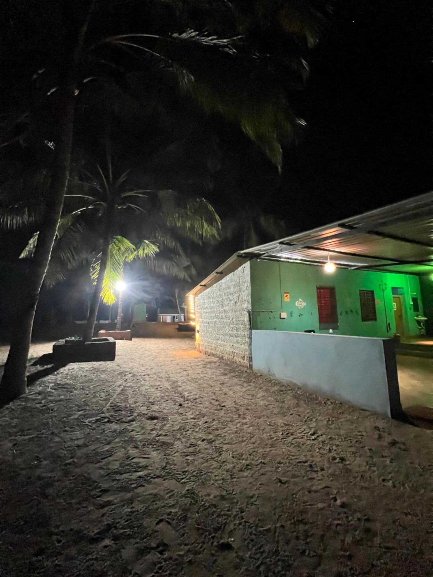 Blue Lagoon Beach Resort Гокарна Экстерьер фото